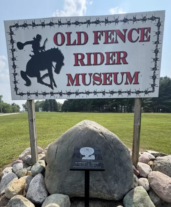 Old Fence Rider